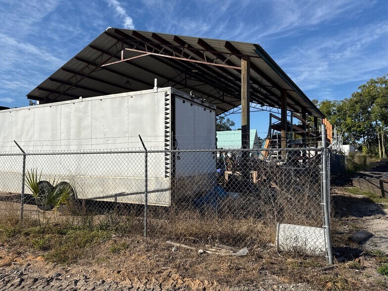 More Photos Of 460 N Franklin St, Sebring Warehouse For Sale