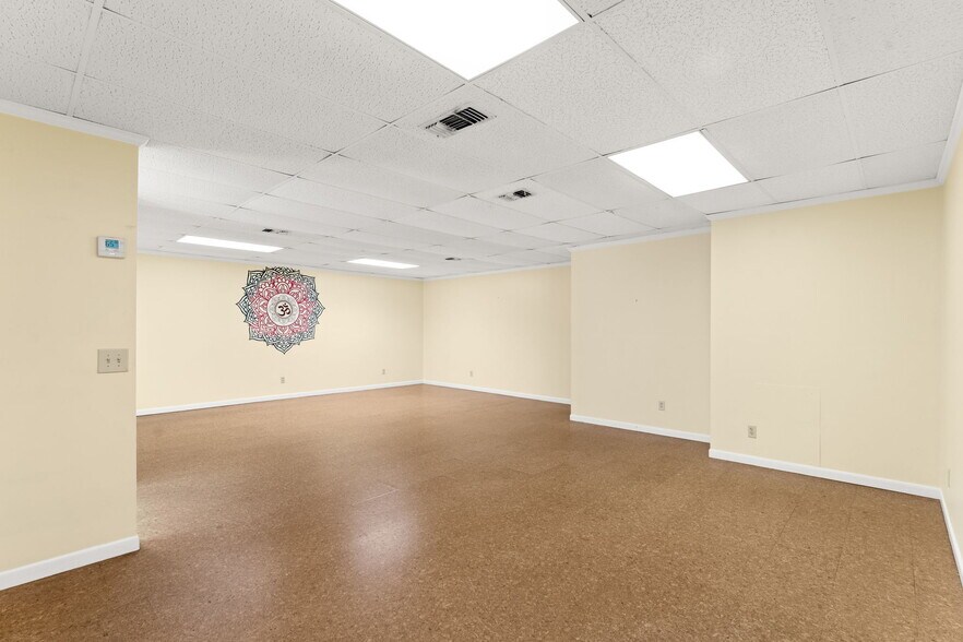 More Photos Of 2629 W 23rd St, Panama City Office For Sale