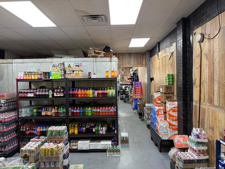 More Photos Of 1515 S Mobberly Ave, Longview Service Station For Sale