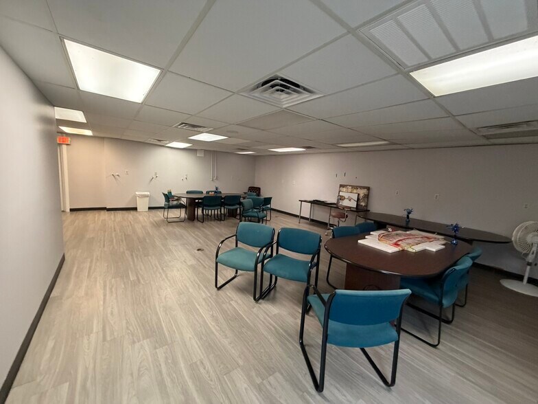 More Photos Of 5703 Martin Luther King Blvd, Houston Medical For Sale