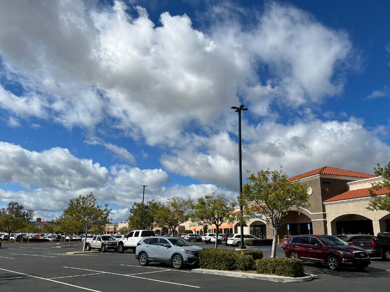 More Photos Of 39381 Los Alamos Rd, Murrieta Unknown For Lease