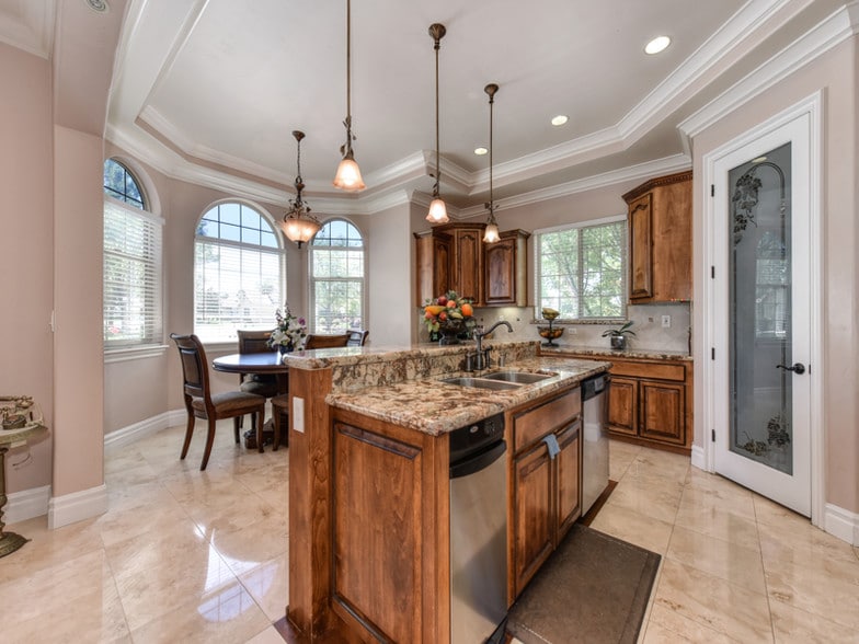 More Photos Of 6821 Lincoln Ave, Carmichael Congregate Senior Housing For Sale