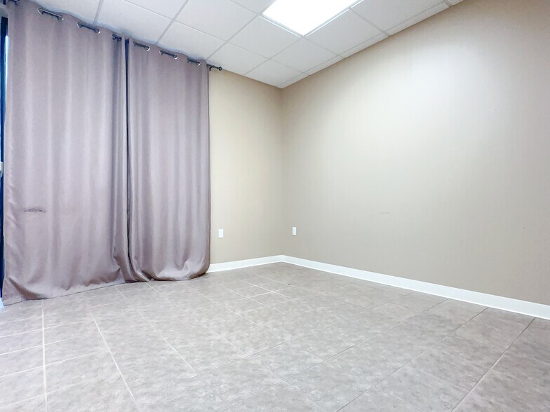 More Photos Of 8400 Astronaut Blvd, Cape Canaveral Medical For Sale