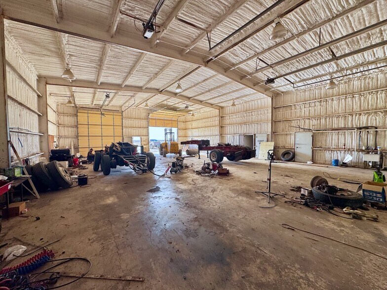 More Photos Of 101 Rancho Grande, Floresville Service For Sale