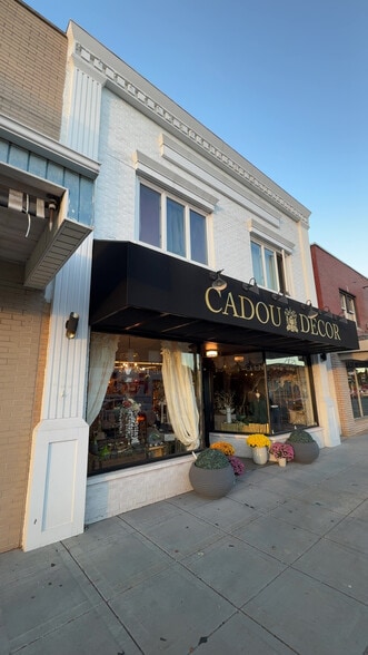 More Photos Of 3336 E Ridge Rd, Lansing General Retail For Lease