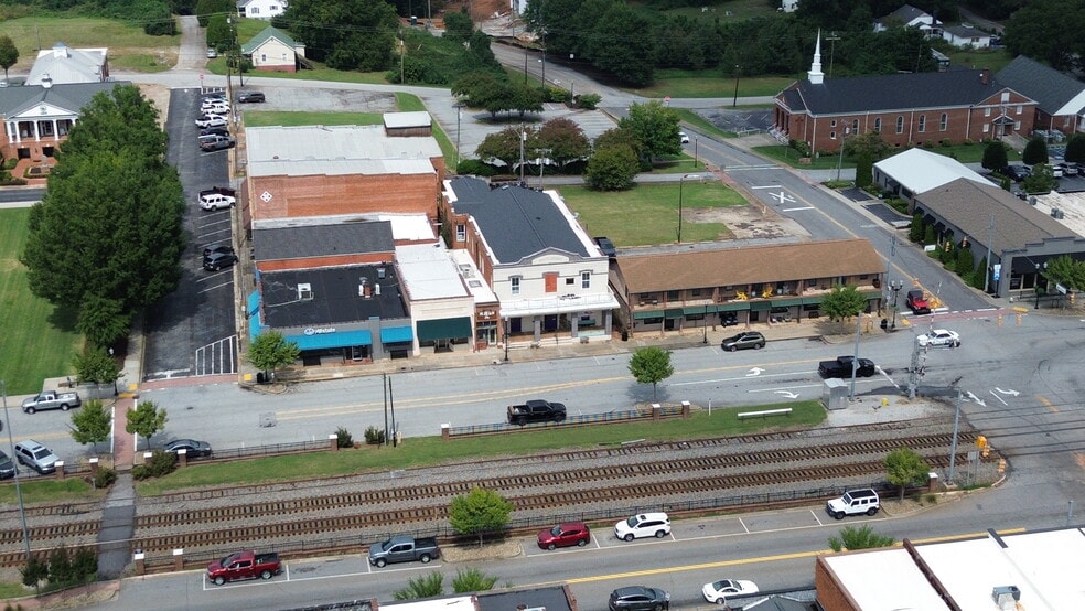 More Photos Of 108 NW Main St, Easley General Retail For Sale