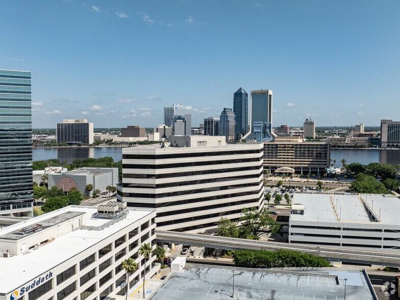 More Photos Of 1200 Riverplace Blvd, Jacksonville Office For Lease