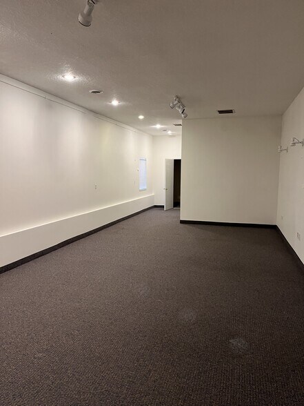 More Photos Of 110-112 S Bridge St, Dimondale Freestanding For Sale