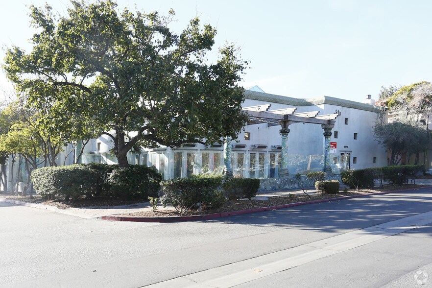 More Photos Of 23765 Malibu Rd, Malibu Unknown For Lease