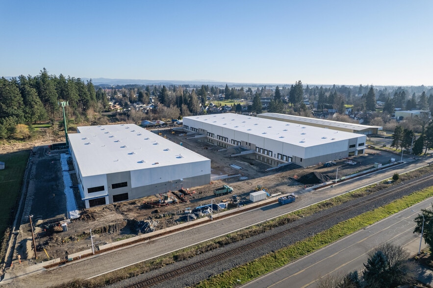 More Photos Of 1414 Commerce Way, Woodburn Industrial For Lease