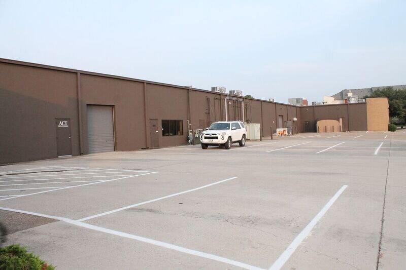 More Photos Of 1840 N Greenville Ave, Richardson Office For Sale