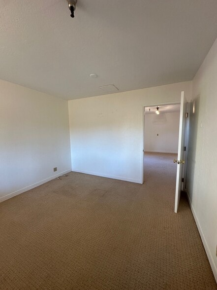 More Photos Of San Carlos St, Carmel Storefront For Lease