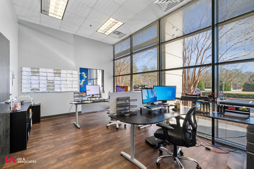 More Photos Of 2510 Mill Center Pky, Buford Distribution For Lease