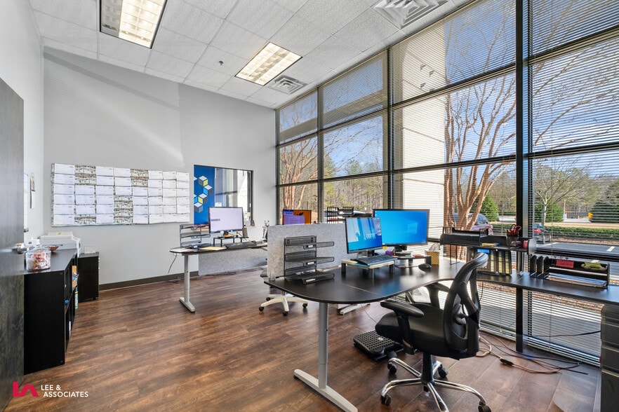 More Photos Of 2510 Mill Center Pky, Buford Distribution For Lease