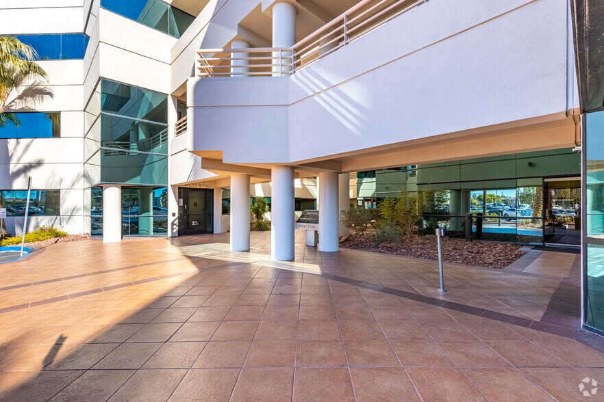 More Photos Of 2110 E Flamingo Rd, Las Vegas Medical For Lease