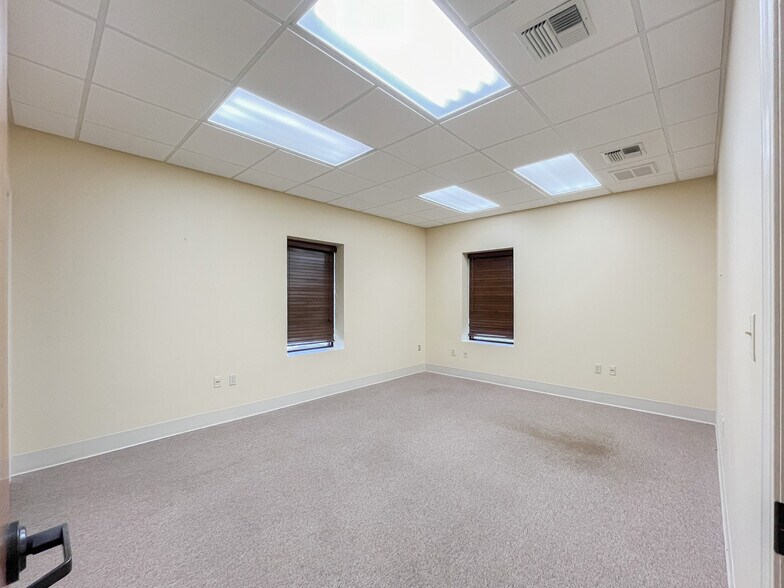 More Photos Of 205 Marcon Dr, Lafayette Manufacturing For Sale