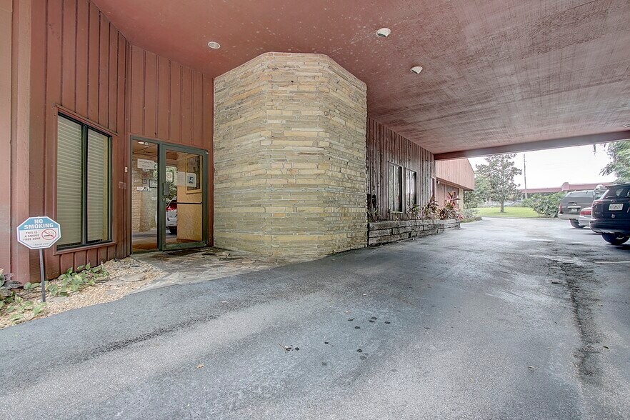 More Photos Of 777 E Altamonte Dr, Altamonte Springs Office For Sale