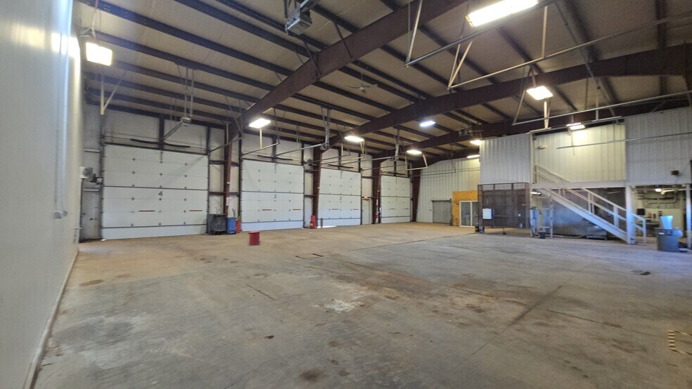 More Photos Of 10468 1st St SW, Killdeer Service For Lease