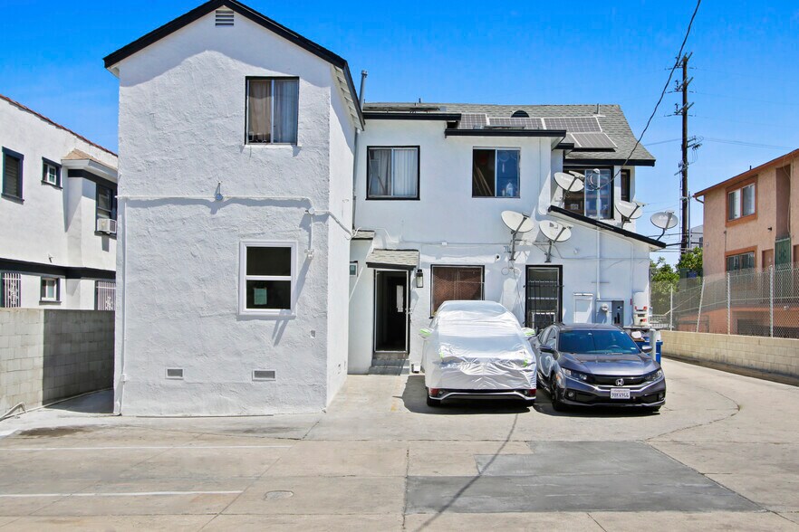 More Photos Of 2694 James M Wood Blvd, Los Angeles Apartments For Sale