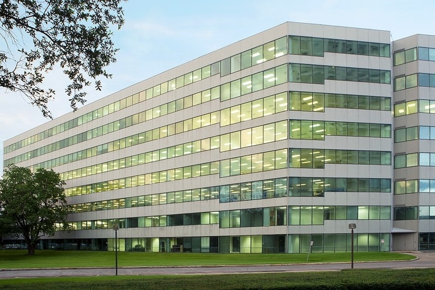 More Photos Of 6464 Savoy Dr, Houston Office For Lease