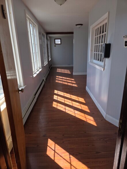 More Photos Of 683 Kearny Ave, Kearny Office For Sale