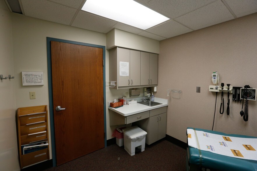 More Photos Of 349 W 1st St, Albany Medical For Sale