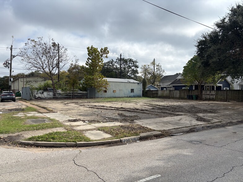 More Photos Of 1444-1446 Yale St, Houston Land For Sale