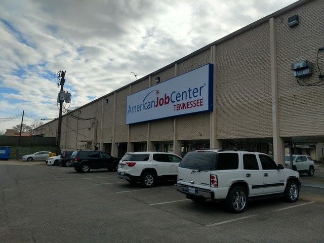 More Photos Of 1627 Poplar Ave, Memphis Unknown For Lease