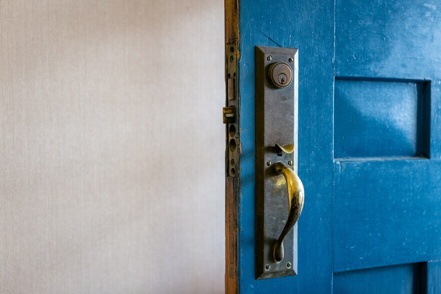 More Photos Of 222 Main St, Dayton Freestanding For Sale