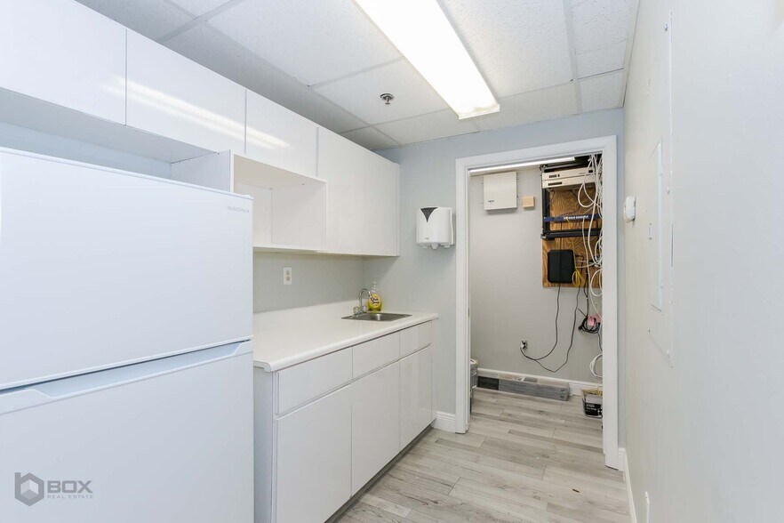 More Photos Of 2405-2425 N University Dr, Coral Springs Loft Creative Space For Lease