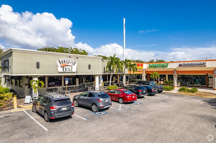 More Photos Of 2519 N McMullen Booth Rd, Clearwater Freestanding For Lease