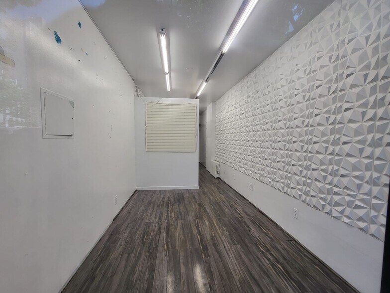 More Photos Of 533 3rd Ave, New York Apartments For Lease
