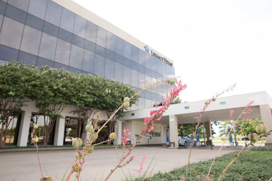 More Photos Of 4560 Belt Line Rd, Addison Medical For Lease