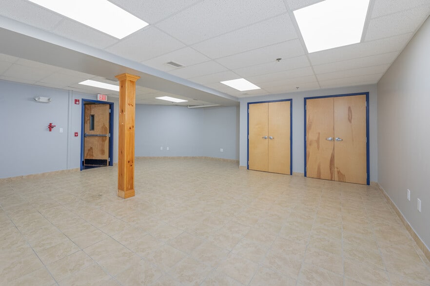 More Photos Of 411 Commerce Ln, West Berlin Industrial For Sale
