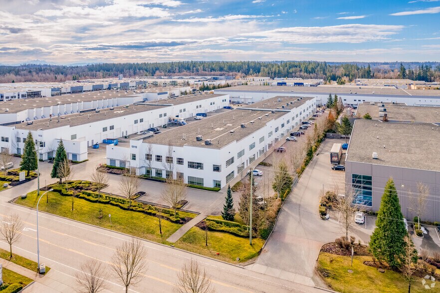 More Photos Of 19110 24th Ave, Surrey Flex For Lease