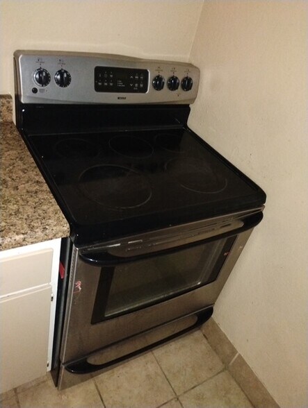 More Photos Of 15 Coral Gables Ct, Sacramento Apartments For Sale