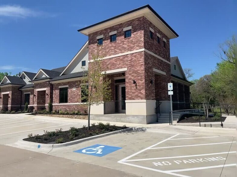 More Photos Of 124 River Oaks Dr, Southlake Office For Sale