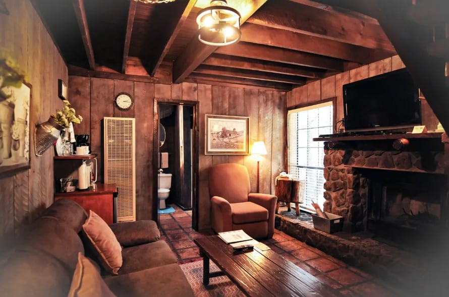 More Photos Of 88 Main St, Pinos Altos Hotel For Sale