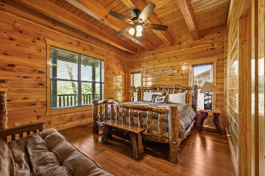 More Photos Of 1960 Blackthorn Trl, Sevierville Specialty For Sale