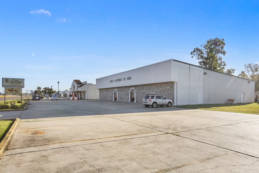 More Photos Of 3001 New Highway 51, La Place Religious Facility For Lease