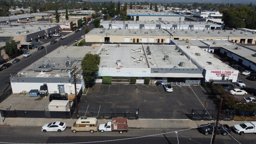 More Photos Of 21531 Strathern St, Canoga Park Warehouse For Lease