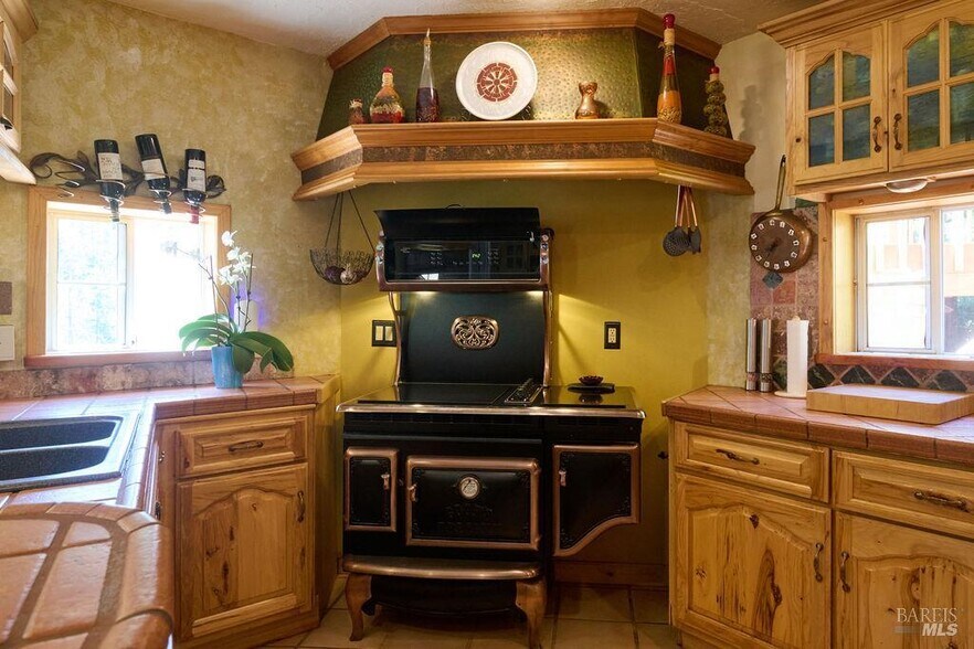 More Photos Of 19400 Scenic Dr, Redwood Valley Specialty For Sale