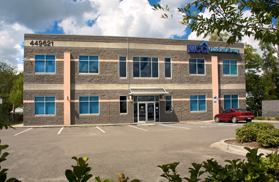 Primary Photo Of 449621 Us-301, Callahan Medical For Lease