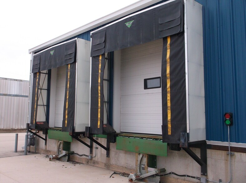 More Photos Of 2896 Vinland St, Oshkosh Industrial For Sale