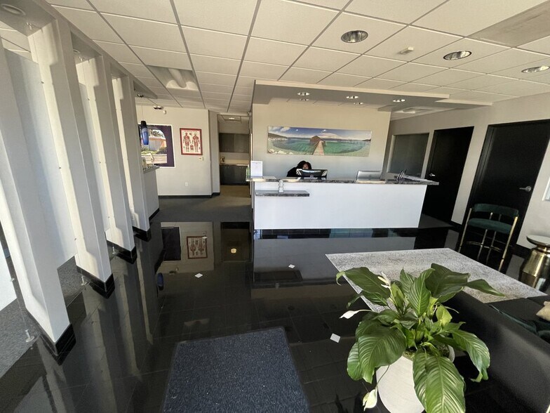 More Photos Of 3455 Ingraham St, San Diego Medical For Sale