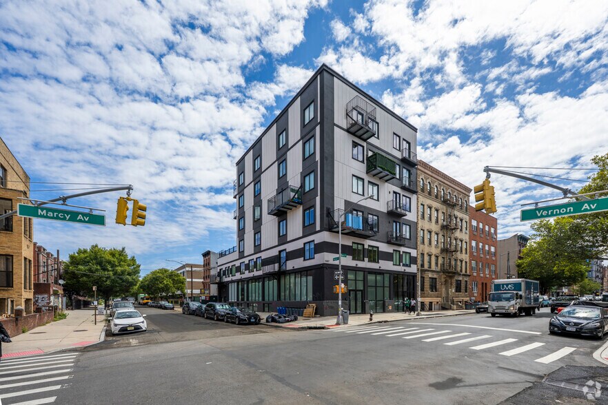 More Photos Of 597 Marcy Ave, Brooklyn Apartments For Lease