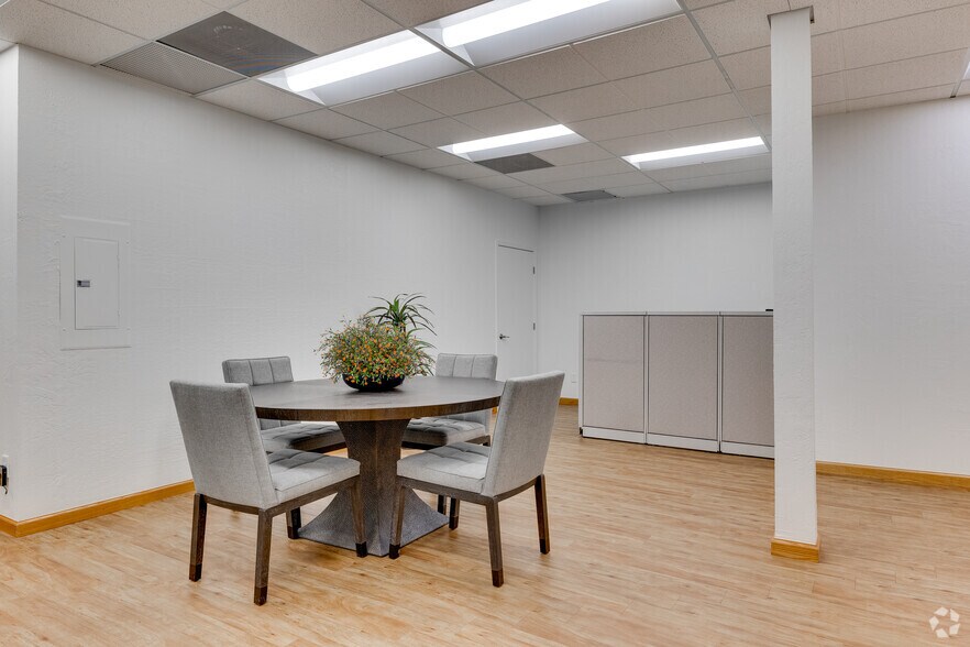 More Photos Of 7518 E Elbow Bend Rd, Carefree Office For Sale