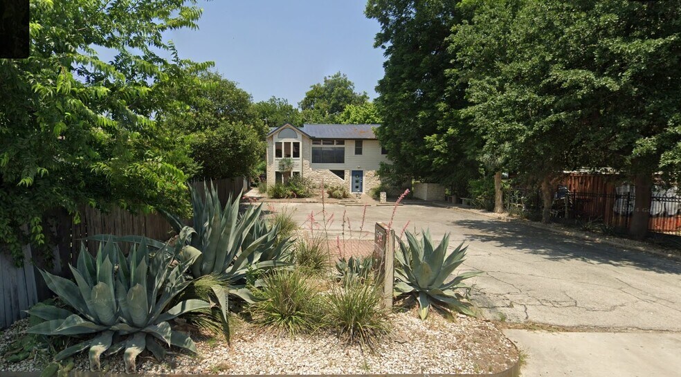 Primary Photo Of 1602 E 7th St, Austin Office For Lease