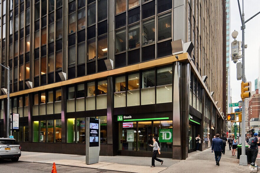 More Photos Of 555 Madison Ave, New York Office For Lease