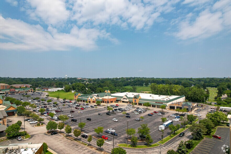 More Photos Of 1301-1355 S 5th St, Saint Charles Unknown For Lease